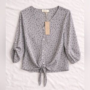 ACOA Grey Printed Tie Front Blouse NWT Lightweight 3/4 Sleeve Top Size Small
